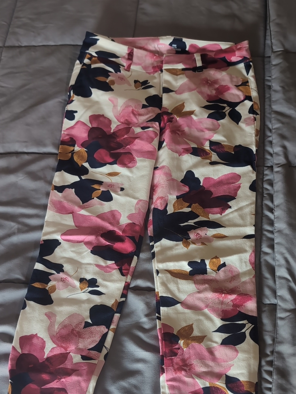 Old Navy Pink & Navy Floral Pixie Pants